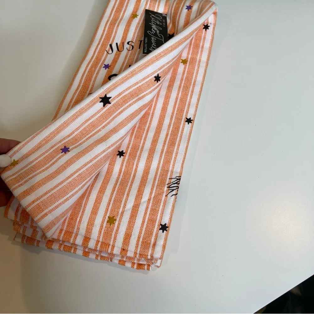 Halloween dish towels nwt